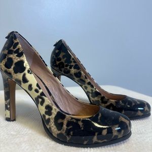 Vince Camuto leopard patten leather heels